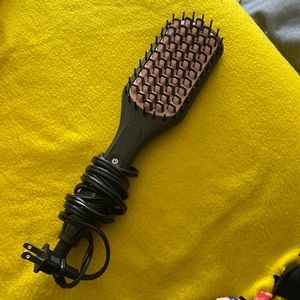 Hair straightener brush